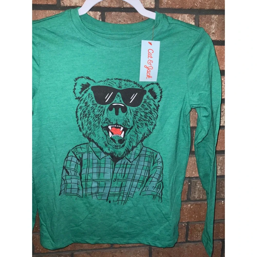 Cat & Jack Boys Green Bear with Sunglasses Long Sleeve Graphic Tee Shirt M 8/10